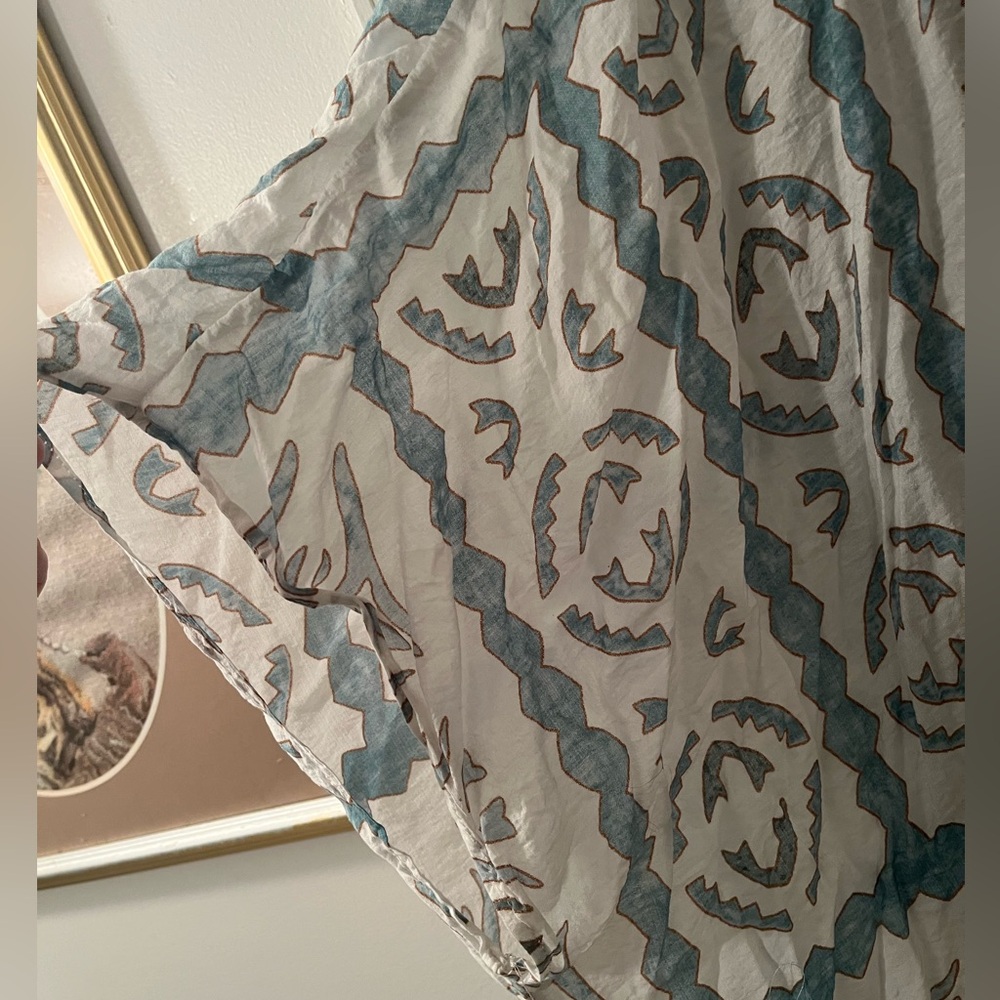 2X Koi Blue and White Patterned Kimono - Picture 2 of 4